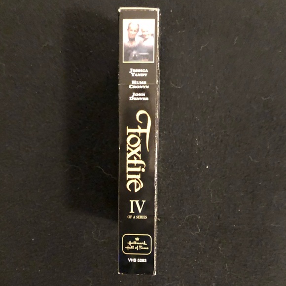 “Foxfire” Featuring John Denver on VHS - Excellent Condition - made in 1997 📼 - Picture 5 of 15